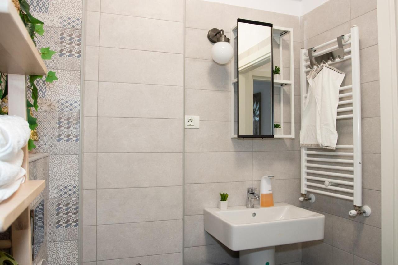 Lazo Two Room- Luxury Apartment Bucarest Exterior foto